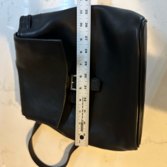 Coach Daypack Black Leather Backpack Magnetic Buckle Beautiful - Picture 14 of 16